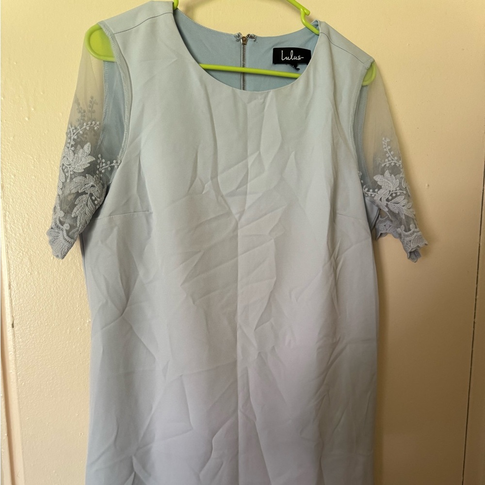 Light blue Lulus dress - size medium